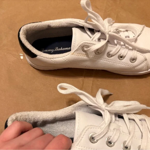 Tommy Bahama White Sneakers with Black Heel - Picture 4 of 6